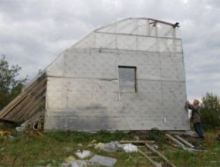 Инженер-физик из Новокузнецка строит экологичный дом