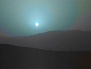 Curiosity запечатлел закат Солнца над Красной Планетой