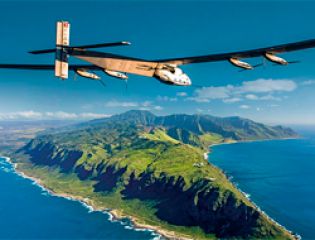 Solar Impulse 2 после пятидневного полета приземлился на Гавайях