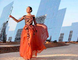 Показ мод состоялся на солнечной электростанции Gemasolar