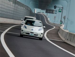 Популярный электромобиль получил систему автономного управления