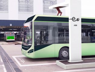 Представлена роботизированная система быстрой зарядки для электробусов