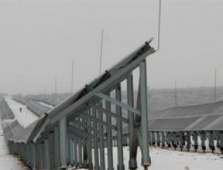 Торжественный запуск двух СЭС прошел в преддверии Дня энергетика