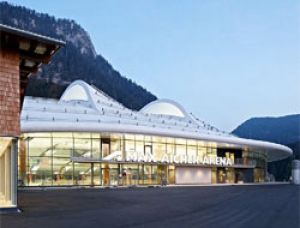 Ледовую арену Max Aicher Arena в Германии накрыли
