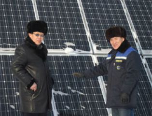 Экспериментальная солнечная электростанция работает в якутском селе