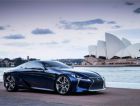 На автосалоне в Сиднее представили новую версию гибрида Lexus