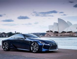На автосалоне в Сиднее представили новую версию гибрида Lexus
