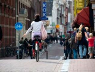 В Голландии появятся велосипедные дорожки с подогревом
