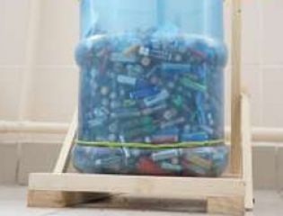 В школах Кировской области организованы пункты сбора батареек