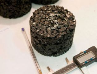 В Мадриде уложили дорожное покрытие, произведенное из вторсырья
