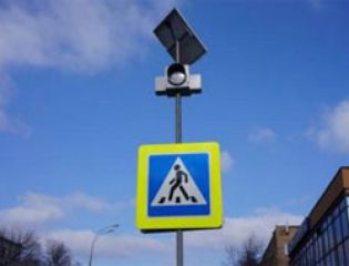 В Баку установят дорожные знаки на солнечных батареях