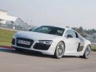 Новый суперкар Audi R8 получит гибридную и электрическую версии